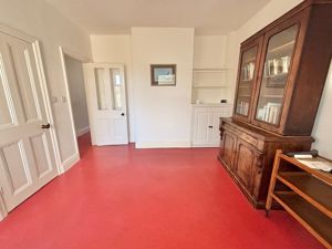 Dining room- click for photo gallery